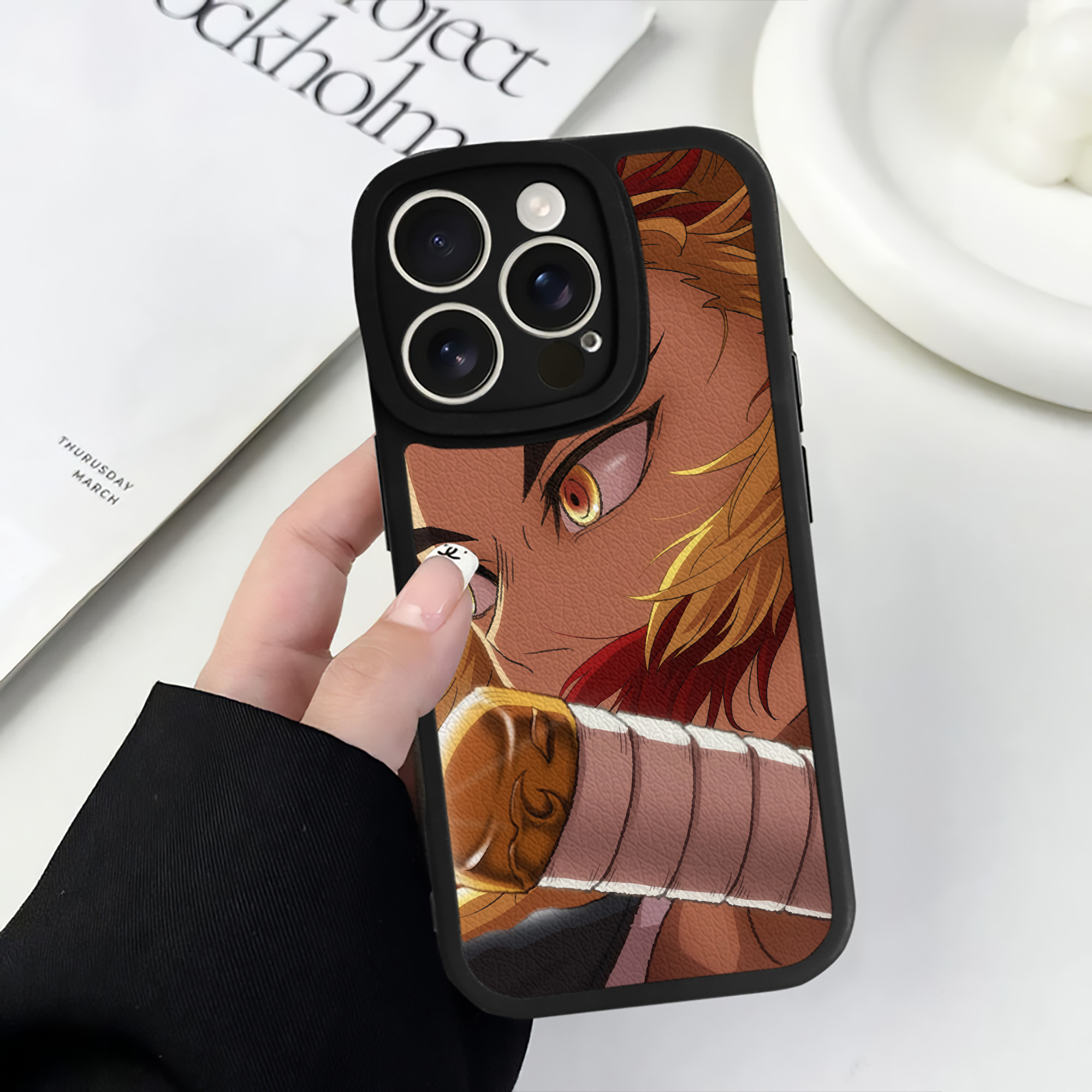 （画像用） 炎柱-煉󠄁獄 杏寿郎／れんごく きょうじゅろう Rengoku Kyoujurou 【iPhone 16シリーズ対応】シリコンスマホケース（レザー調） 材質：シリコン